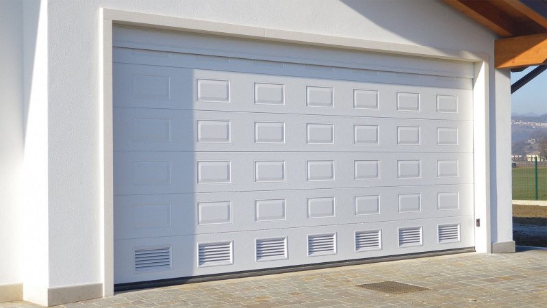 Garage e porte rotte: consigli e suggerimenti