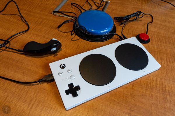 Microsoft annuncia l'Adaptive Controller per Xbox One [VIDEO]